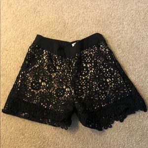 Women’s high rise shorts